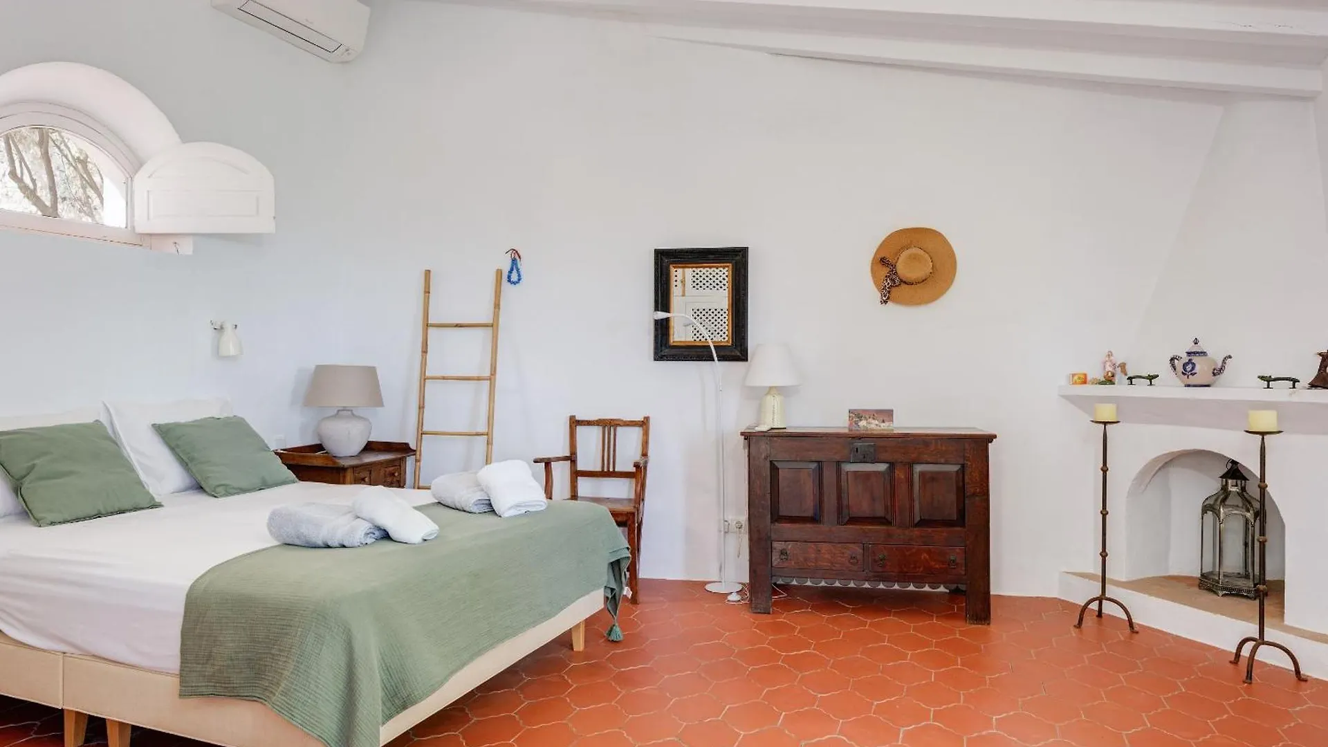 The Little Well: Private Pool Sleeps2 Views Villa Frigiliana